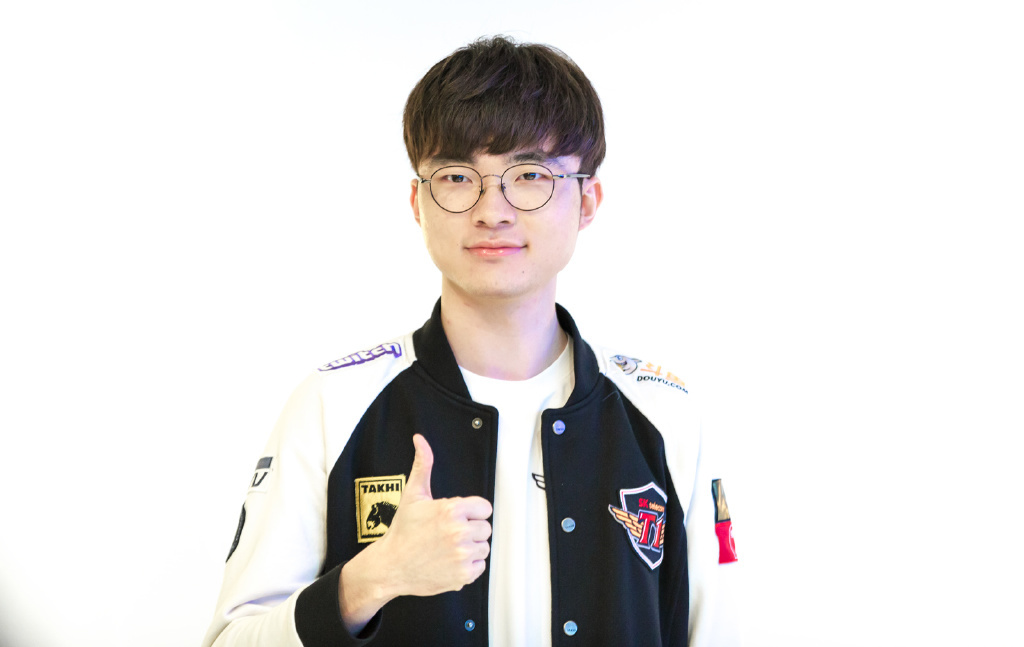 Rookie复出冲上热搜(rookie什么时候回的ig) Rookie复出冲上热搜(rookie什么时候回的ig)